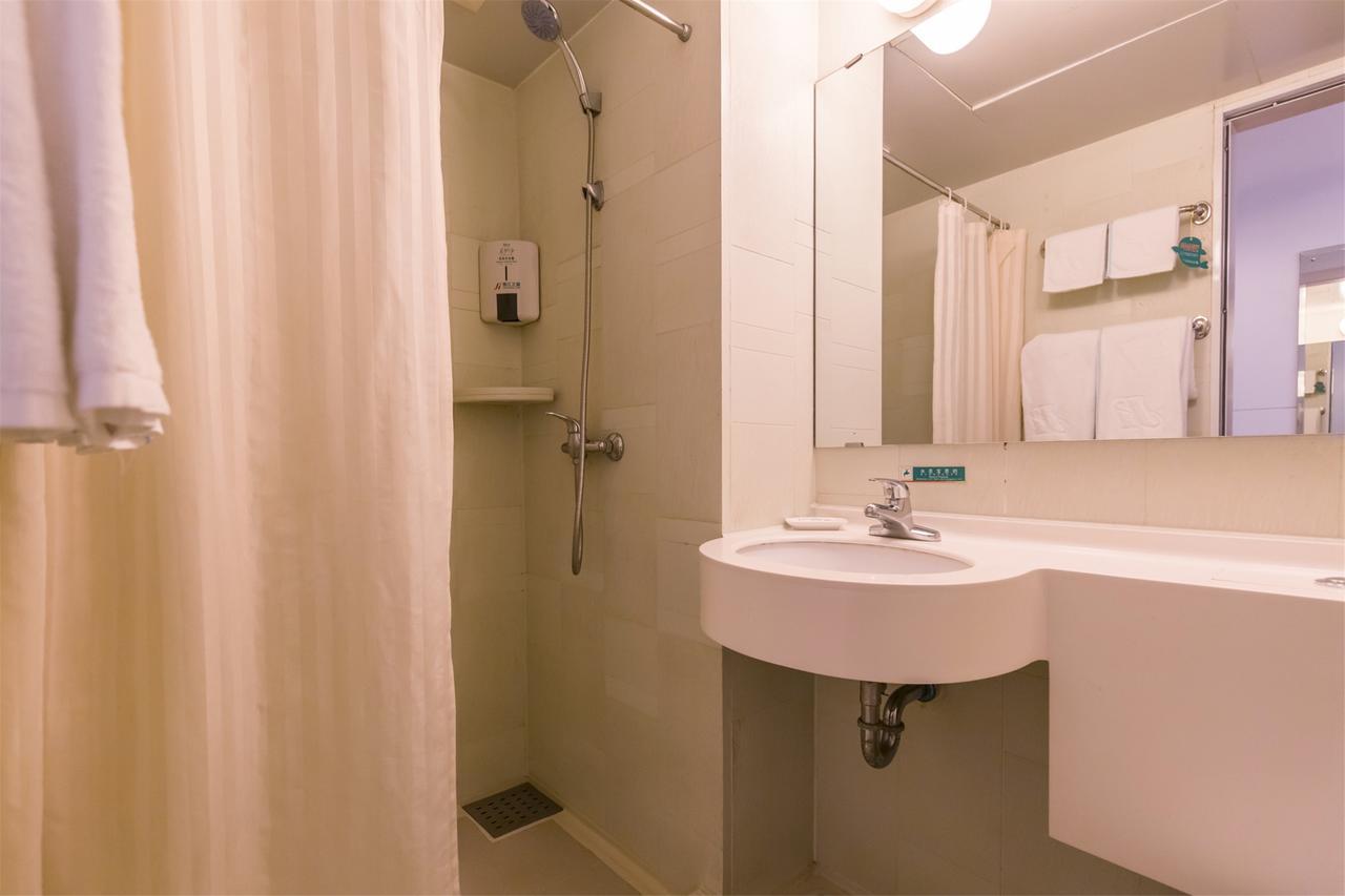 Jingjiang Inn Zhenjiang North Huangshan Road Екстериор снимка